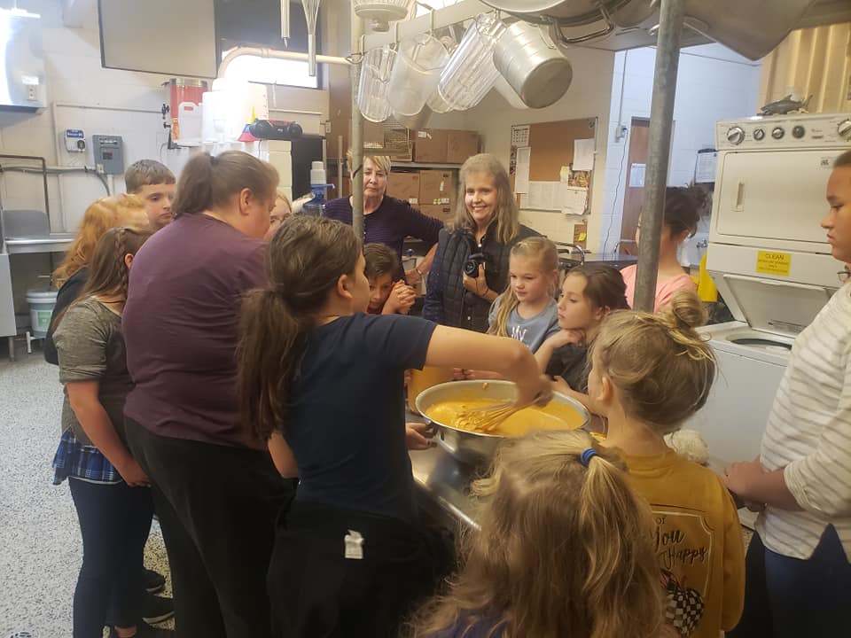 children making pies