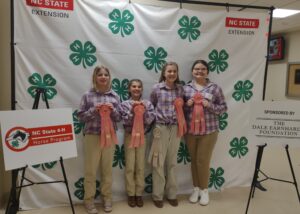 Cover photo for Local 4-H Horse Bowl Team Finishes 5th at State